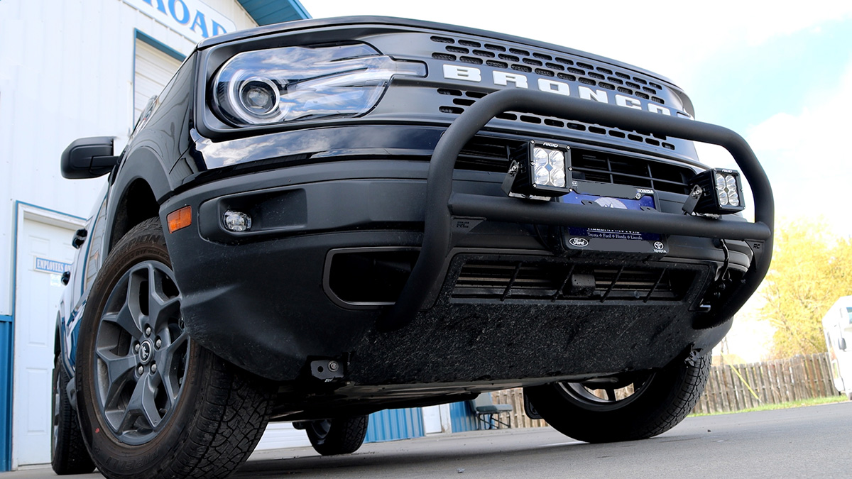 2021 Ford Bronco Accessories | Rough Country Bull Bar, Rigid Lights